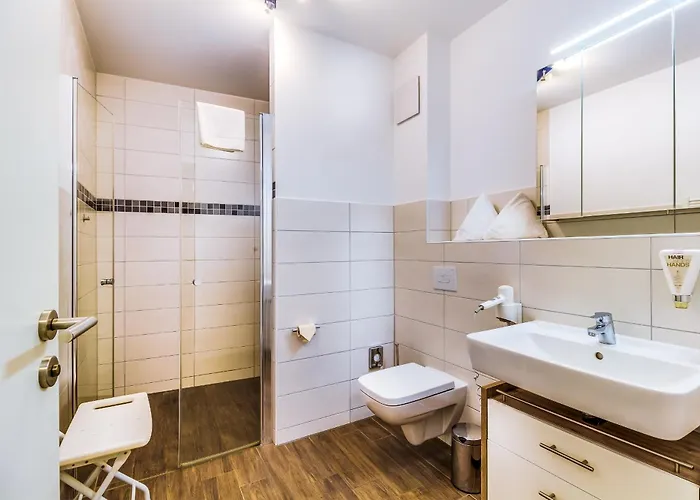 Lagovida Seglerhuette B Am Stoermthaler *